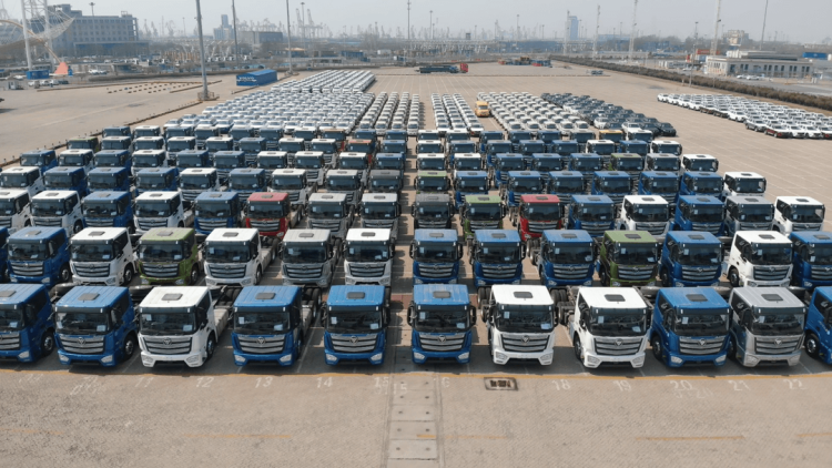 328 Units! China’s First Largest Automatic Heavy Truck Export Order to Colombia