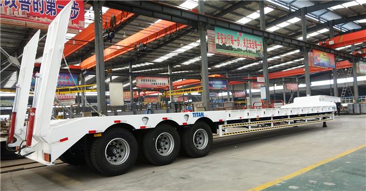 3 Axle 60 Ton Semi Lowbed Trailer for Sale
