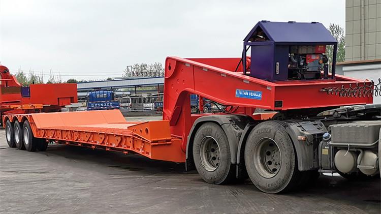 3 Axle 50 Ton Detachable Lowboy Gooseneck Trailer for Sale